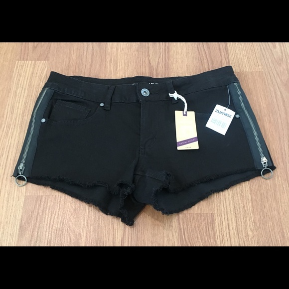 Empyre Pants - Empyre Denim Jean Shorts Jenna Side Zip Frayed